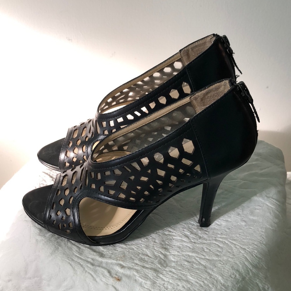 Tahari heels